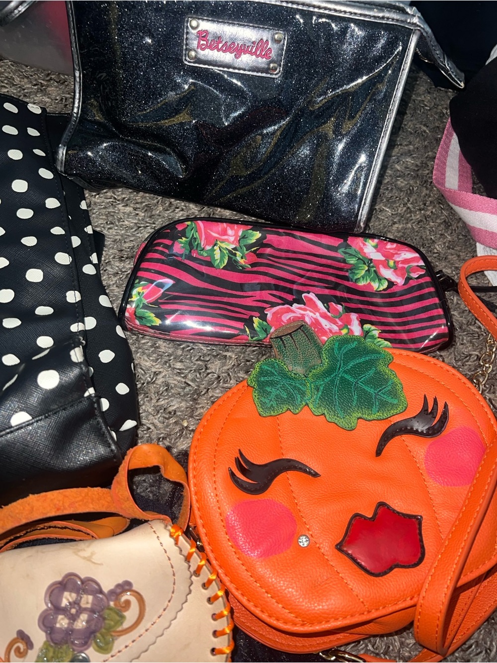 Handbag bundle (read description) - Picture 3 of 8